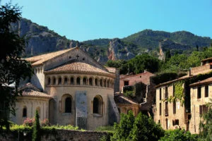 Lire la suite à propos de l’article Que visiter à Saint-Guilhem-le-désert
