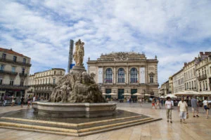 Lire la suite à propos de l’article Votez pour choisir le nouveau sol de la Place de la Comédie !