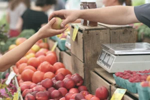 Lire la suite à propos de l’article Plus beau marché de France 2023 : La ville de Sète en finale !